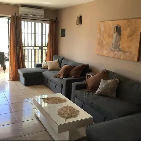 Bahamas Private Heated Pool Close To Town. Villa
