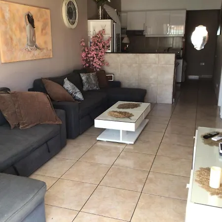 Villa Bahamas Private Heated Pool Close To Town.