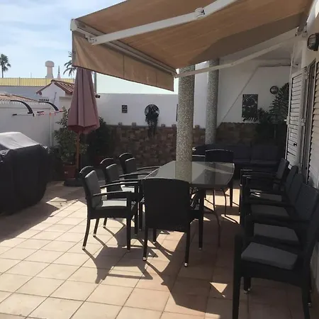 Bahamas Private Heated Pool Close To Town. Villa *